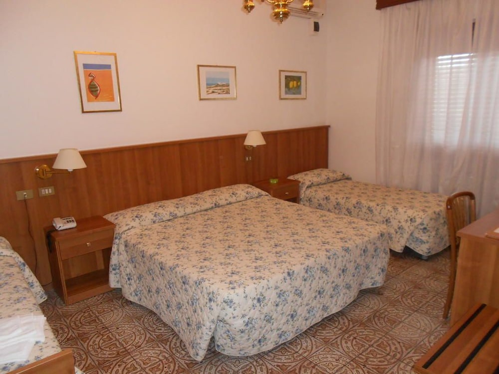 Hotel Rosati 12/57