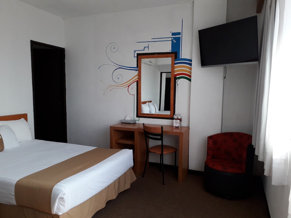 Hotel Napoles 14/40