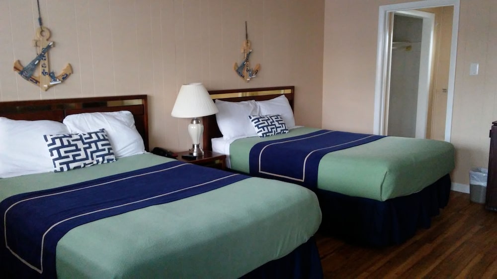 Grand Beach Inn 17/39