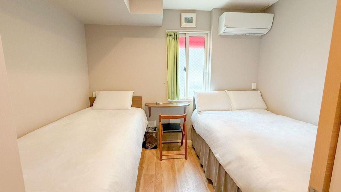 Room, Triple, Main Building