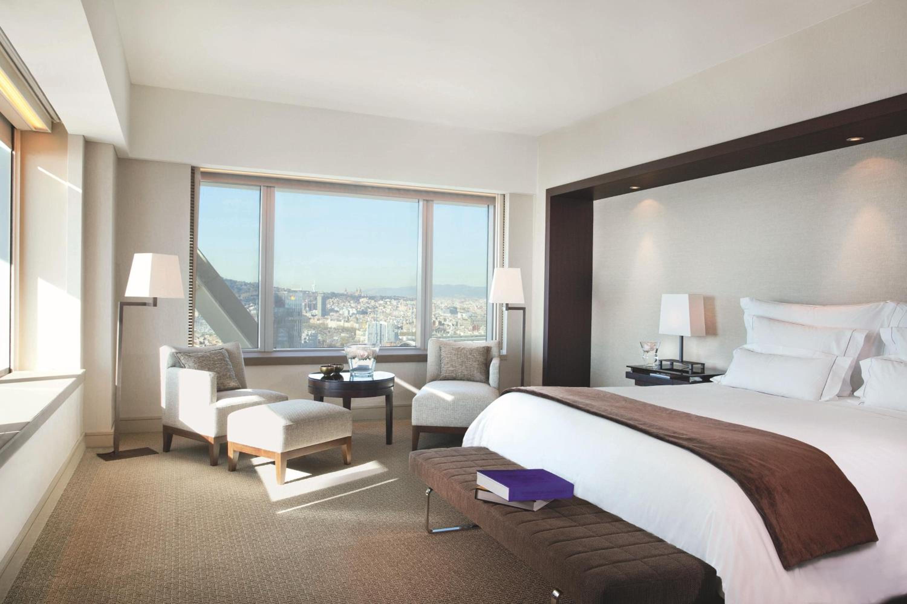 1 Bedroom, Suite, King Bed, Club Floor, High Floor، Hotel Arts Barcelona 2/3