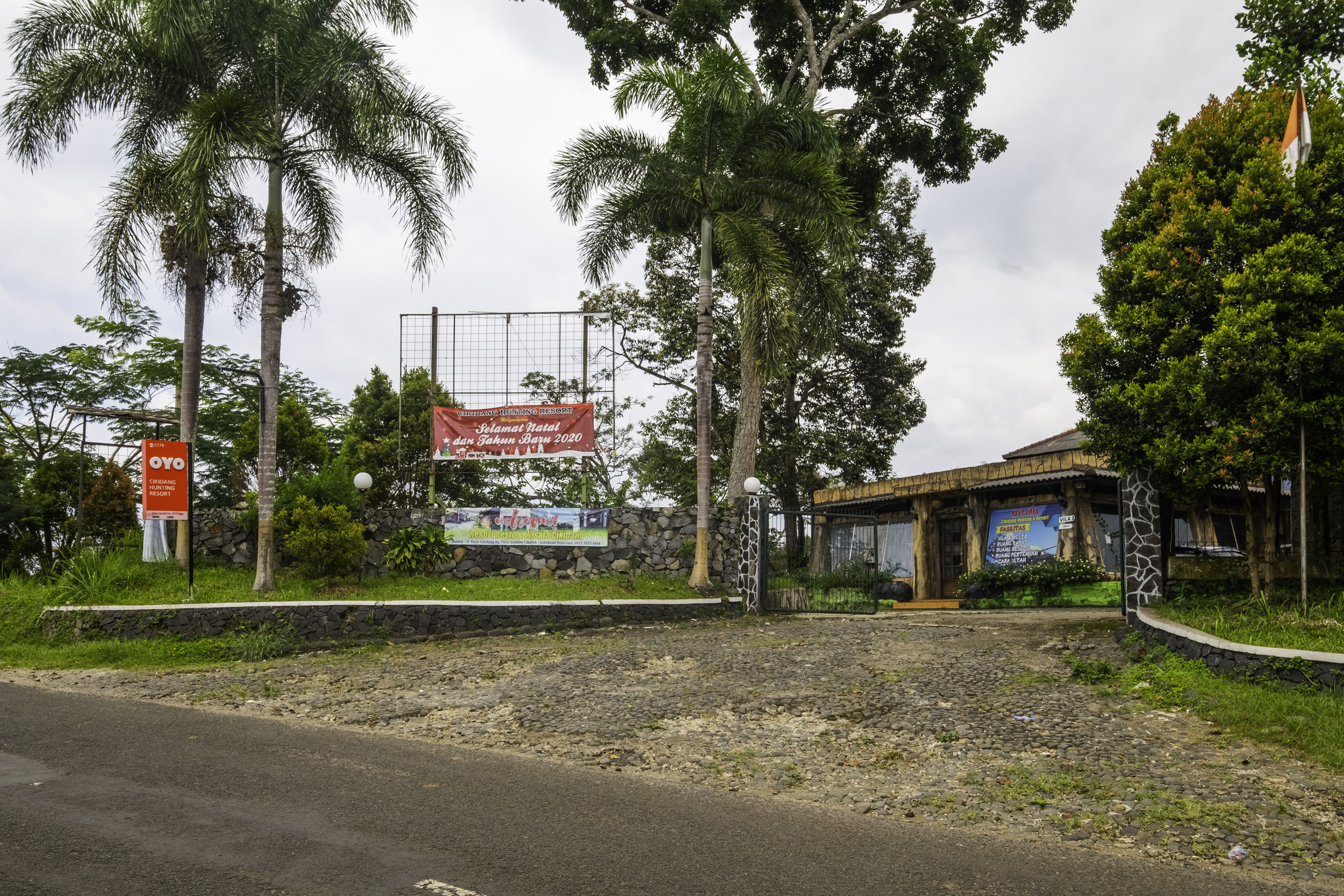 OYO 2278 Cikidang Hunting Resort 26/31