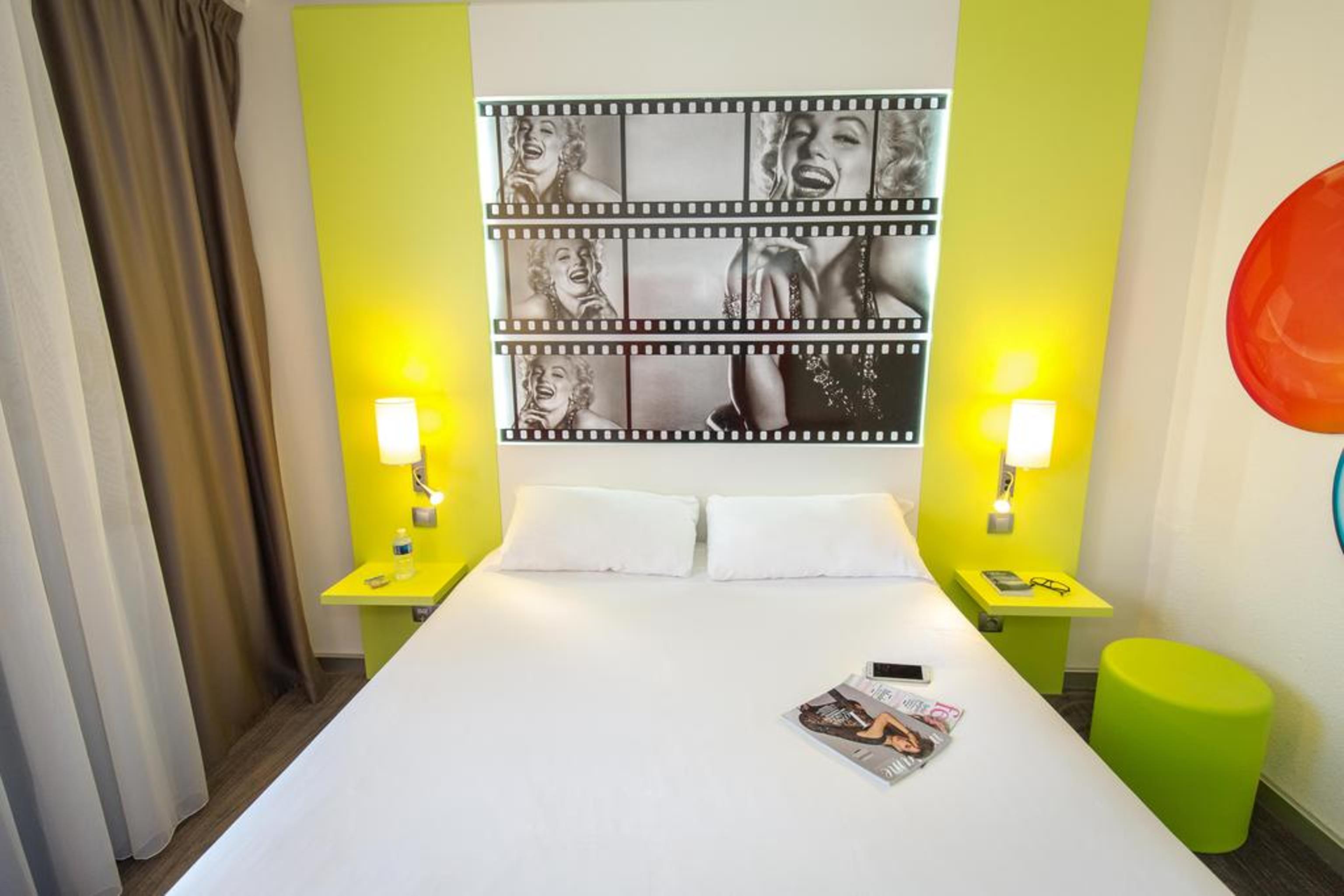 STANDARD, SINGLE BED