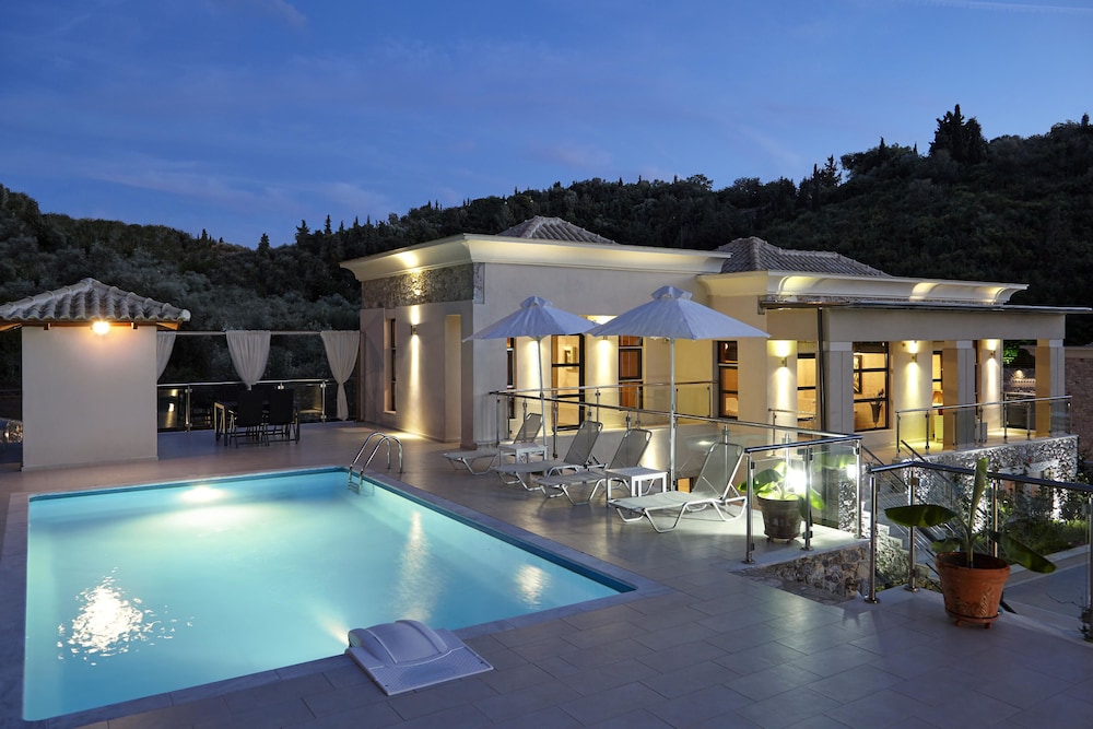 Karvouno Villas 3/50