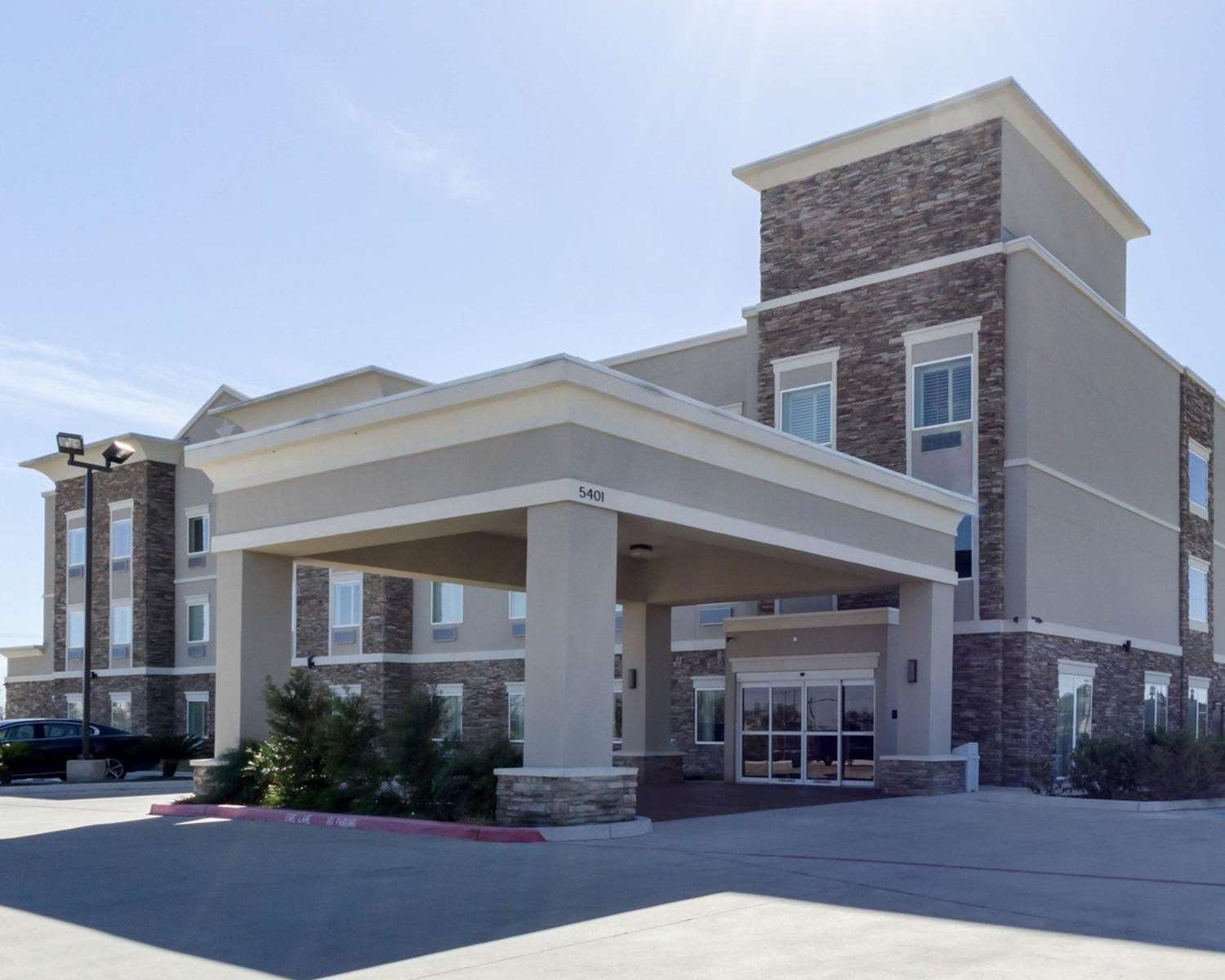 Quality Inn and Suites Victoria East 35/38