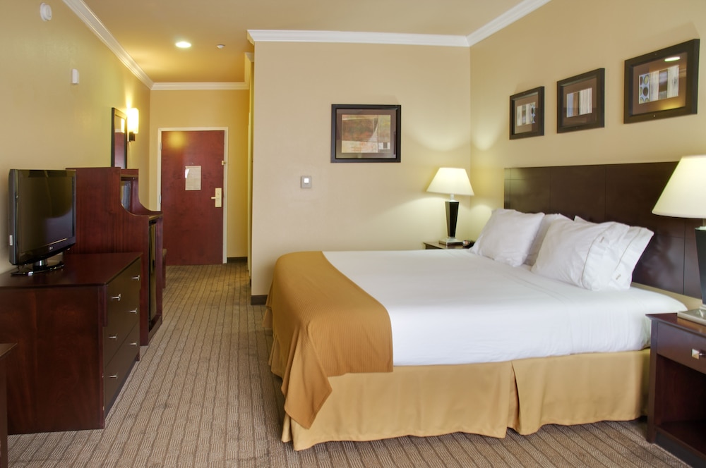 Holiday Inn Express Hotel Suites Natchitoches 20/56