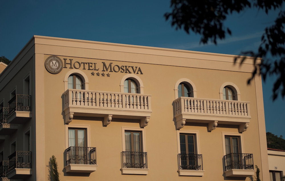 Hotel Moskva 2/71