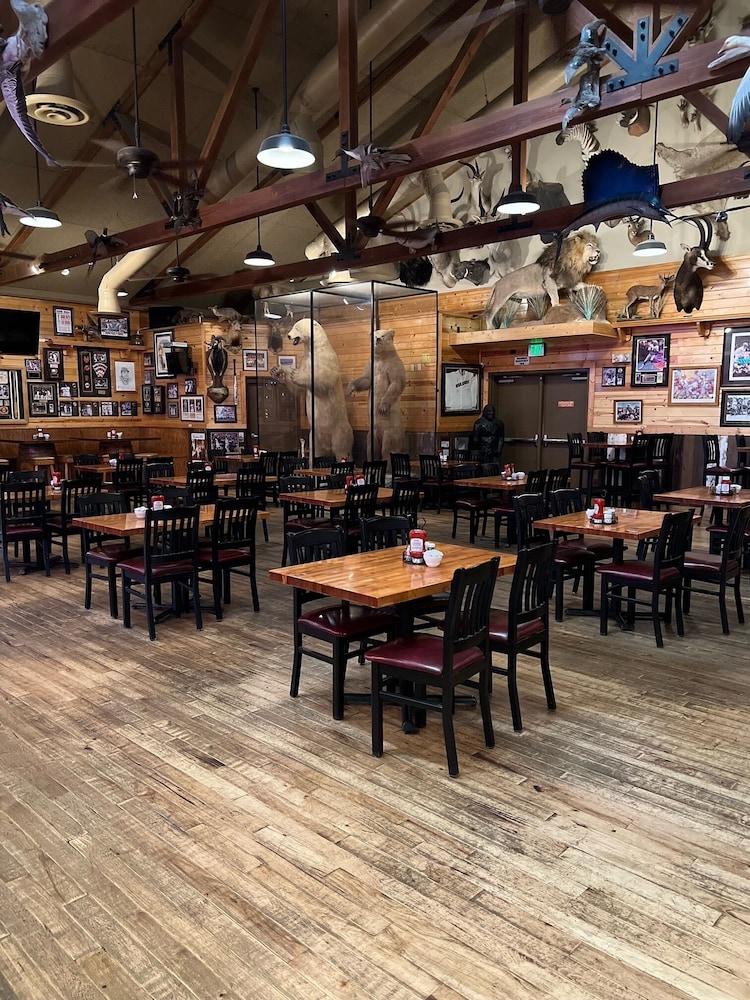 Granzella's Inn 17/23