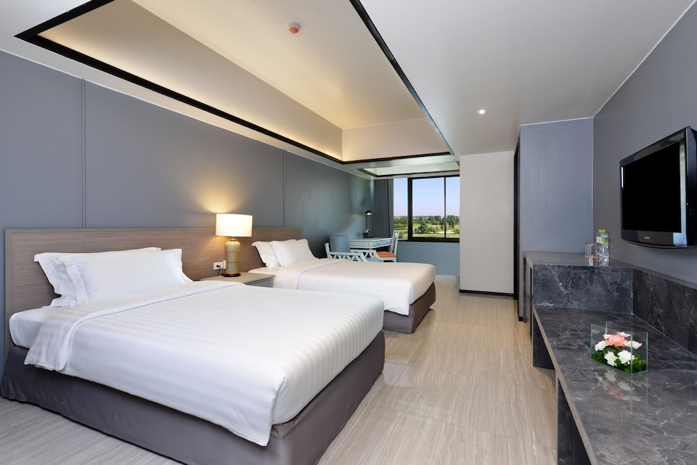 Tinidee Hotel Bangkok Golf Club 11/50