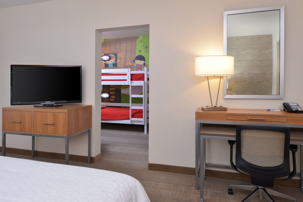 Holiday Inn Express Suites Pocatello 80/97