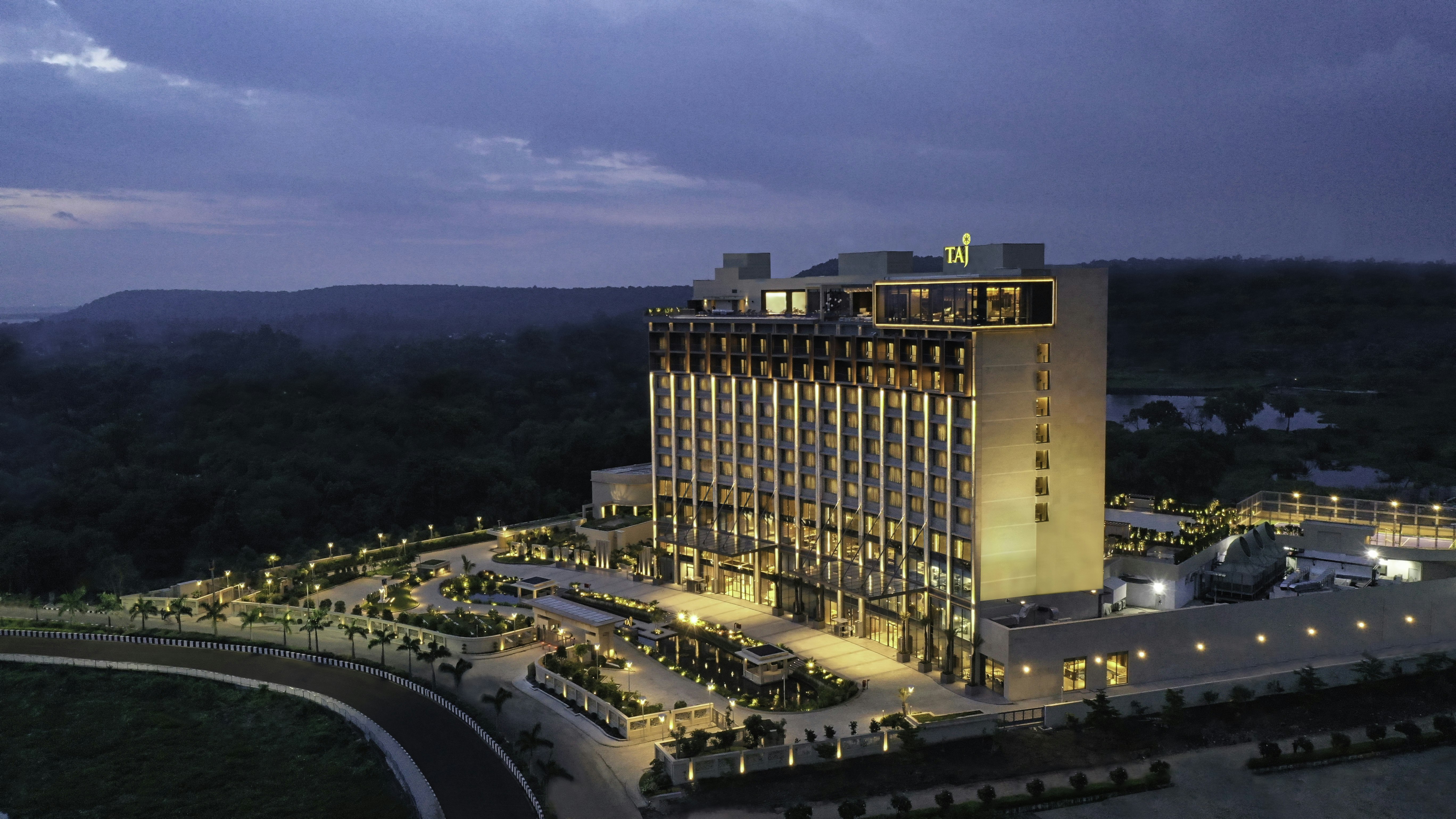 Taj Lakefront Bhopal 2/28