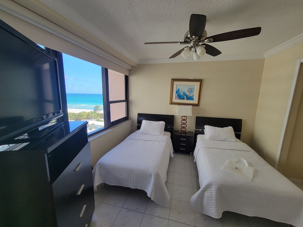 The Alexander All Suite Oceanfront Resort 21/50