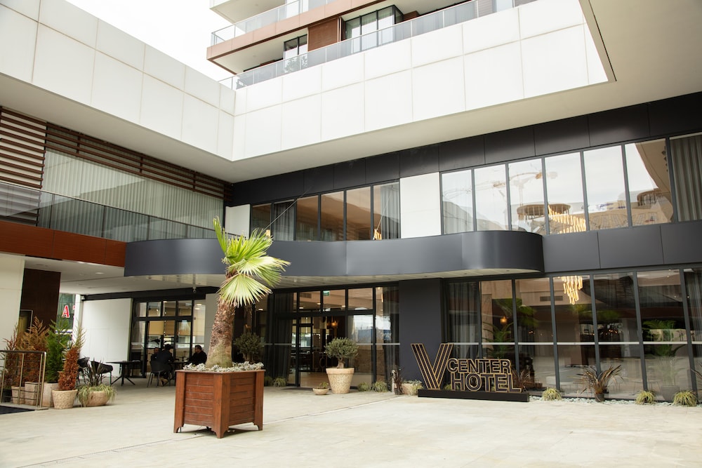 V CENTER HOTEL 2/65