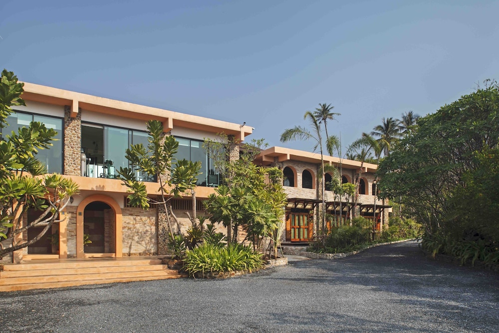 PARAMA KOH CHANG 6/77