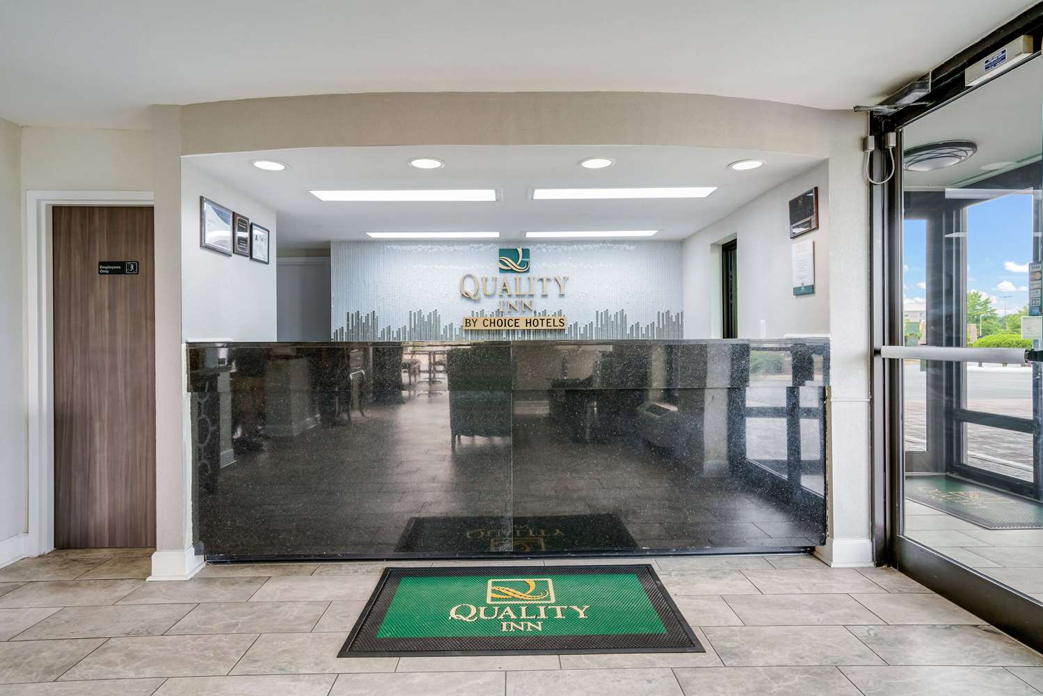 Quality Inn Greenville Near University 2/37