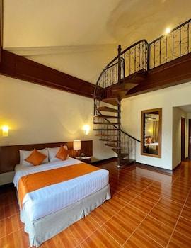 Loft, Club, Multiple Beds, Park View