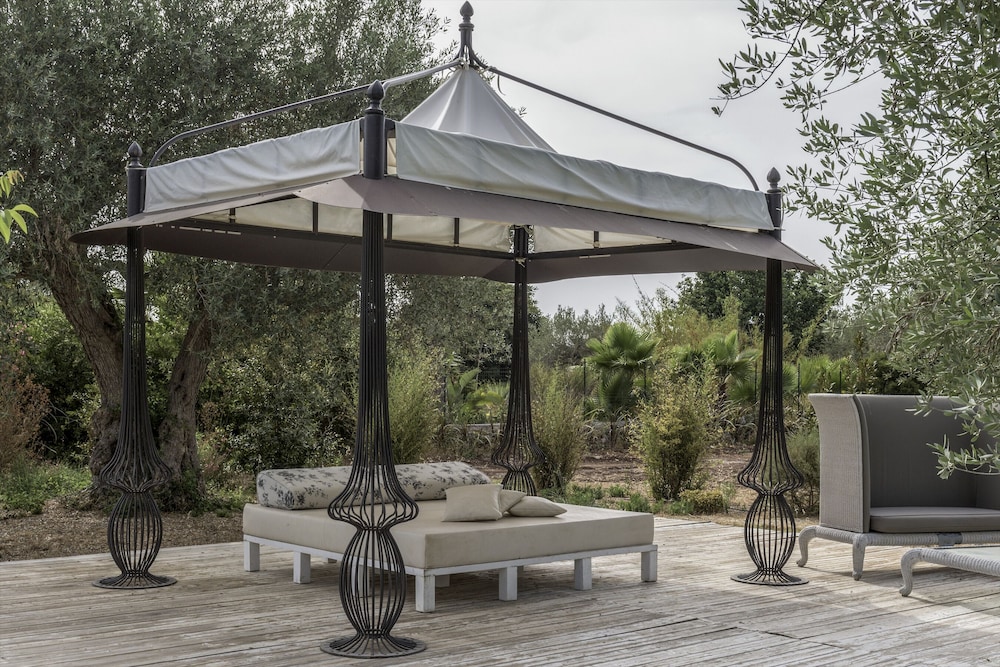 ZAHIR COUNTRY HOUSE 3/50