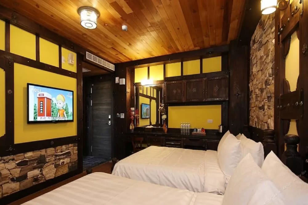 ROOM, QUADRUPLE, 2 DOUBLE BEDS