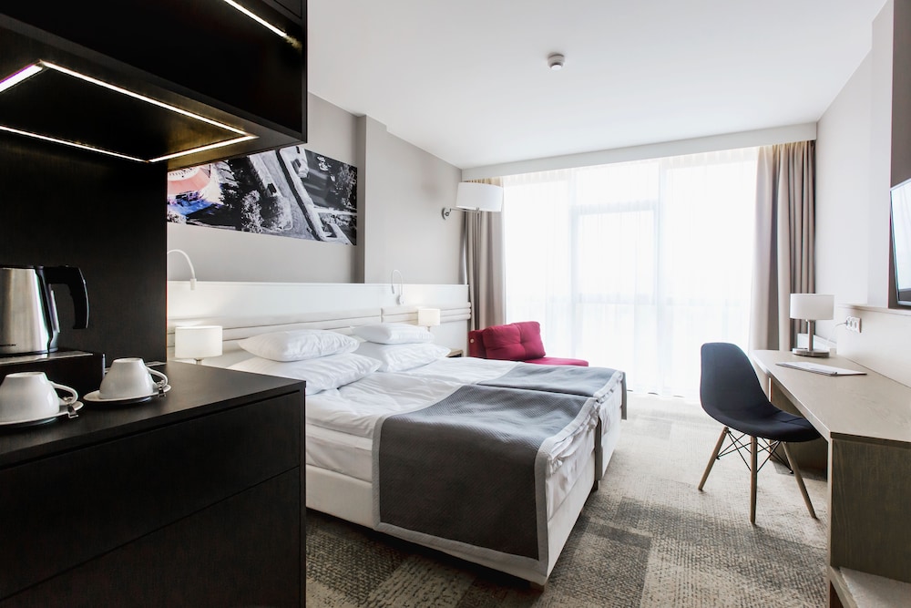 Hotel Platan 22/66