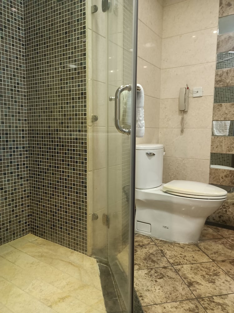 Yinfeng International Apartment 47/50