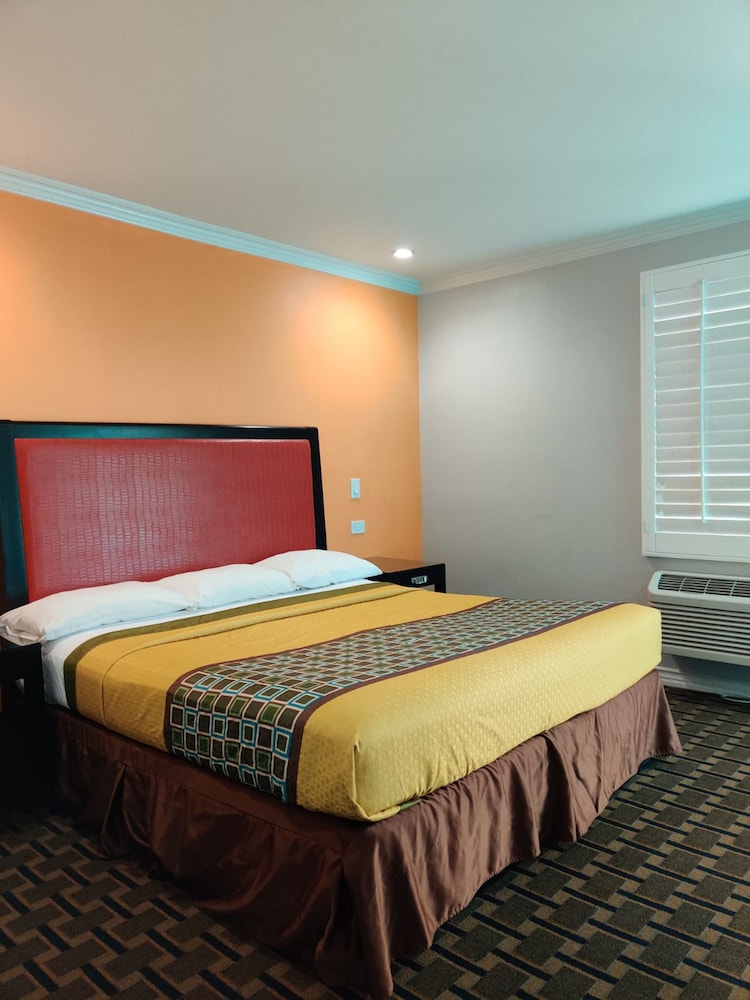 LYFE INN & SUITES by AGA - LAX Airport 25/60