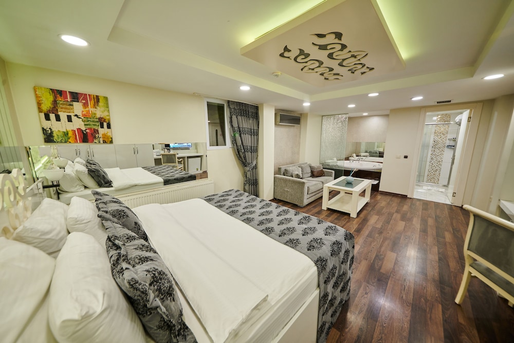 Hotel the Marions Suite 21/85