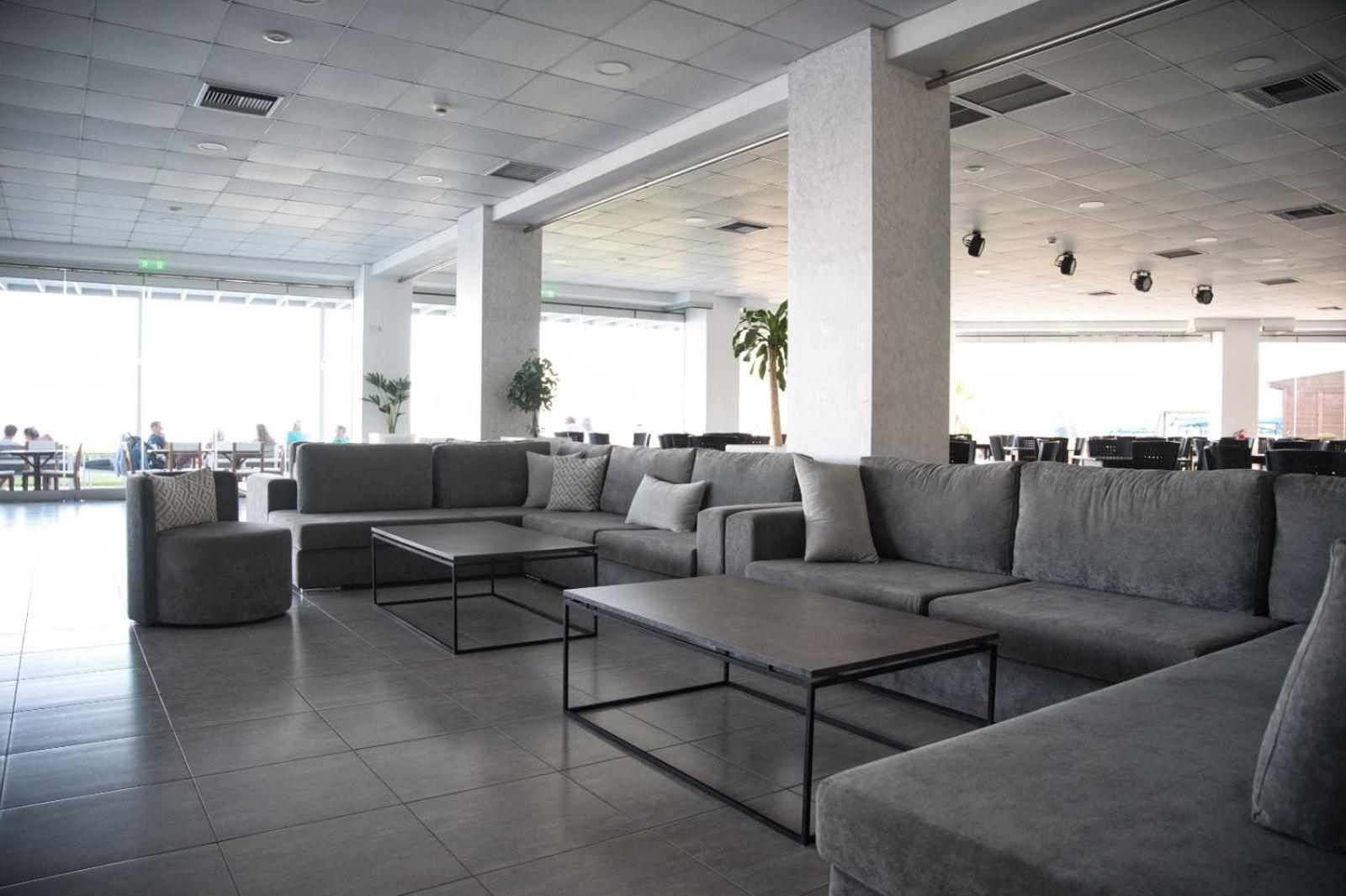 Royal Bay Suites 40/63