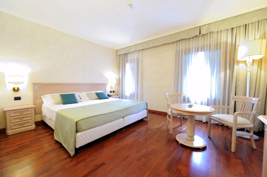 Hotel Roxy Plaza 18/81
