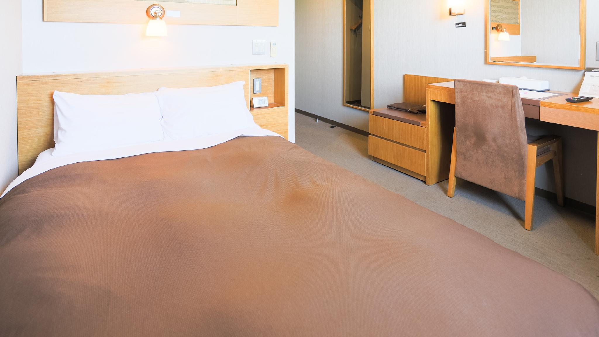 Semi Room, Semi Double Bed, Smoking