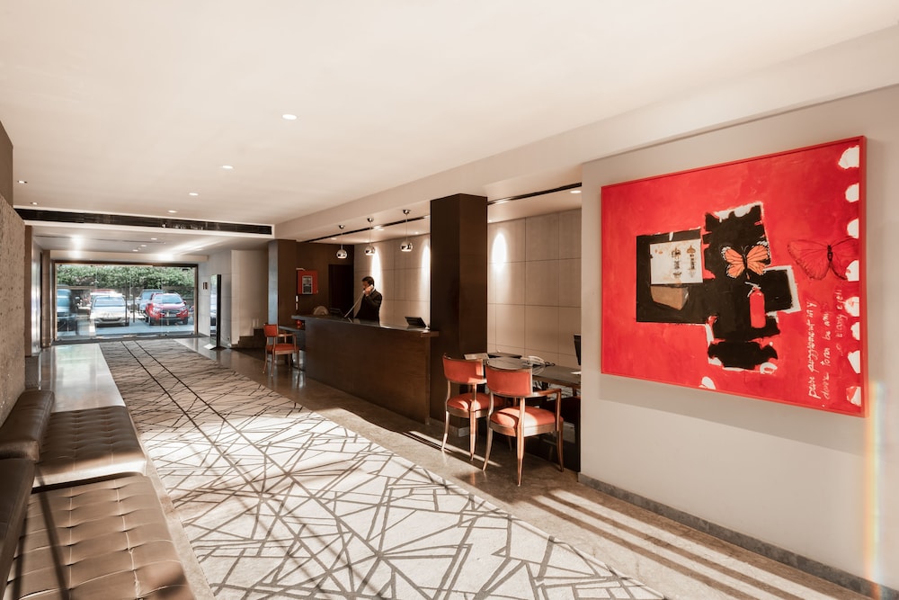 The Avenue Regent 8/58