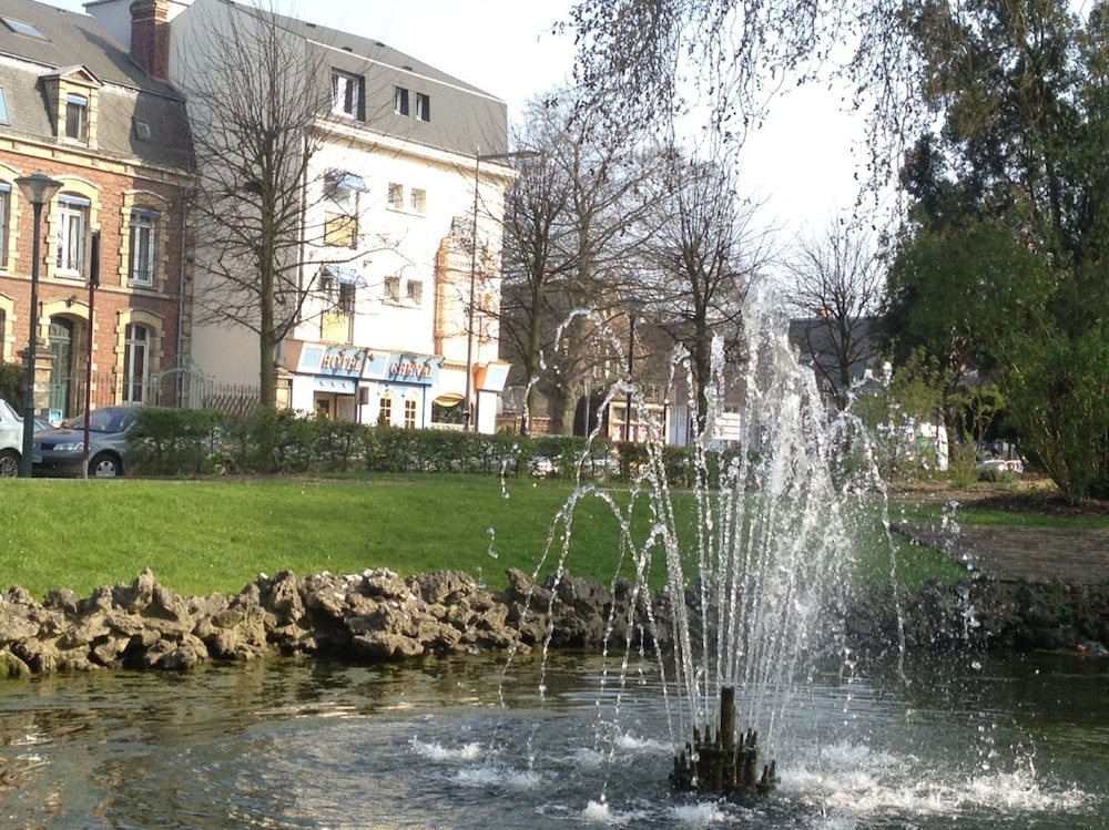 Chenal Hôtel 32/36