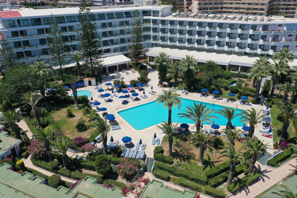 Blue Horizon Hotel in IALYSSOS