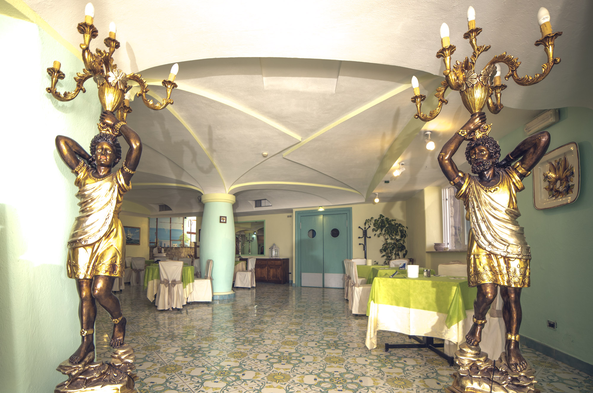 HOTEL CARLO MAGNO 4/37