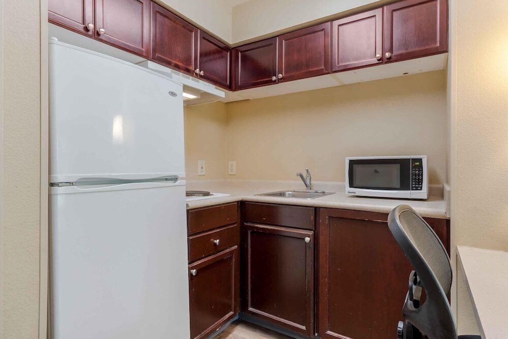 Hawthorn Extended Stay by Wyndham Irving Las Colinas 61/69