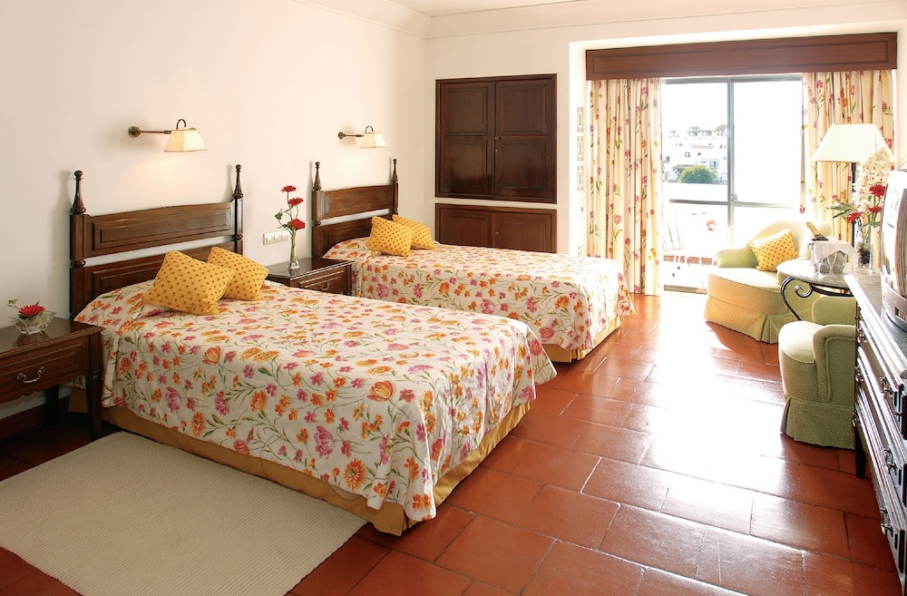 Dona Filipa Hotel 23/77