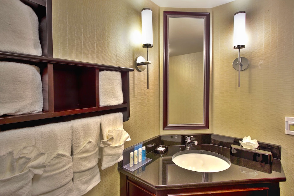 Hampton Inn Bowie 19/42