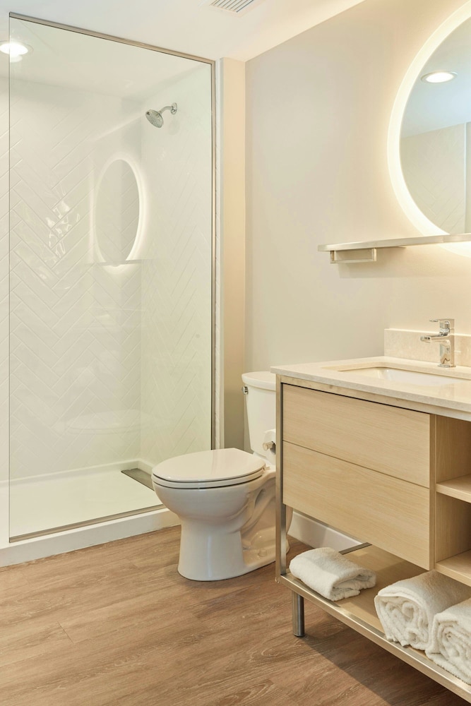 TownePlace Suites by Marriott Hixson 39/40