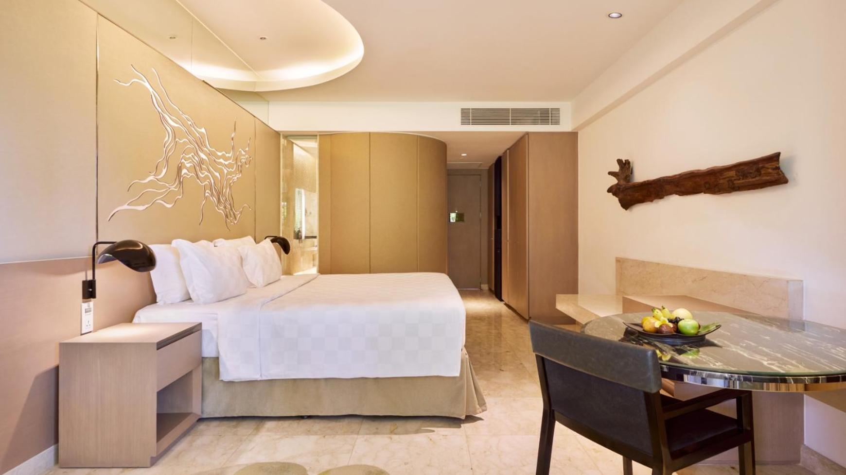 Room, Forest View