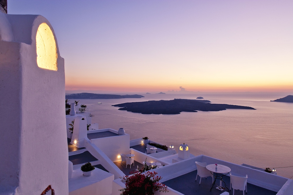 Cliff Side Suites Hotel 47/62