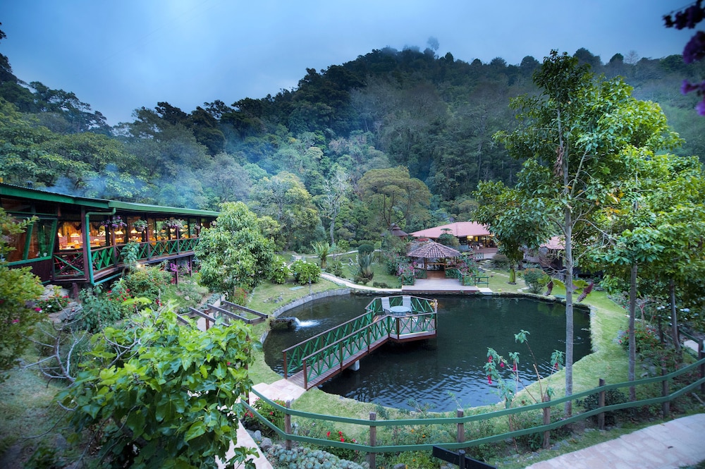 Trogon Lodge 38/46