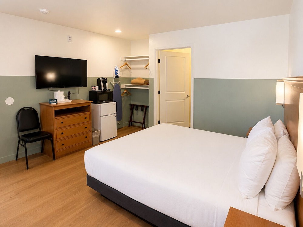 Stargazer Inn And Suites 24/66