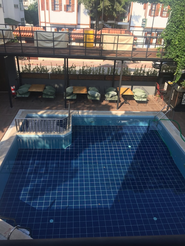 Derin Luxury Hotel 4/19