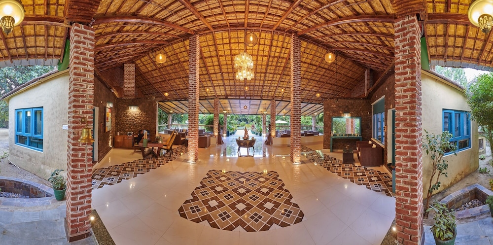 Acorn Hideaway Resort and Spacorbett 7/50