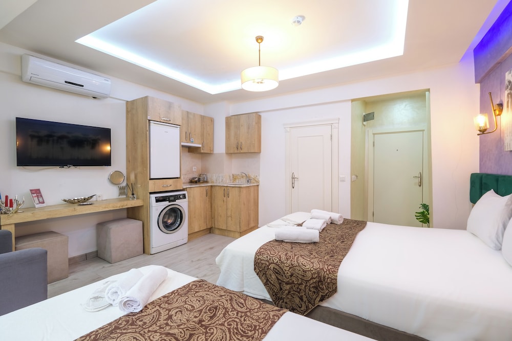 Loren Hotel Suites 18/50
