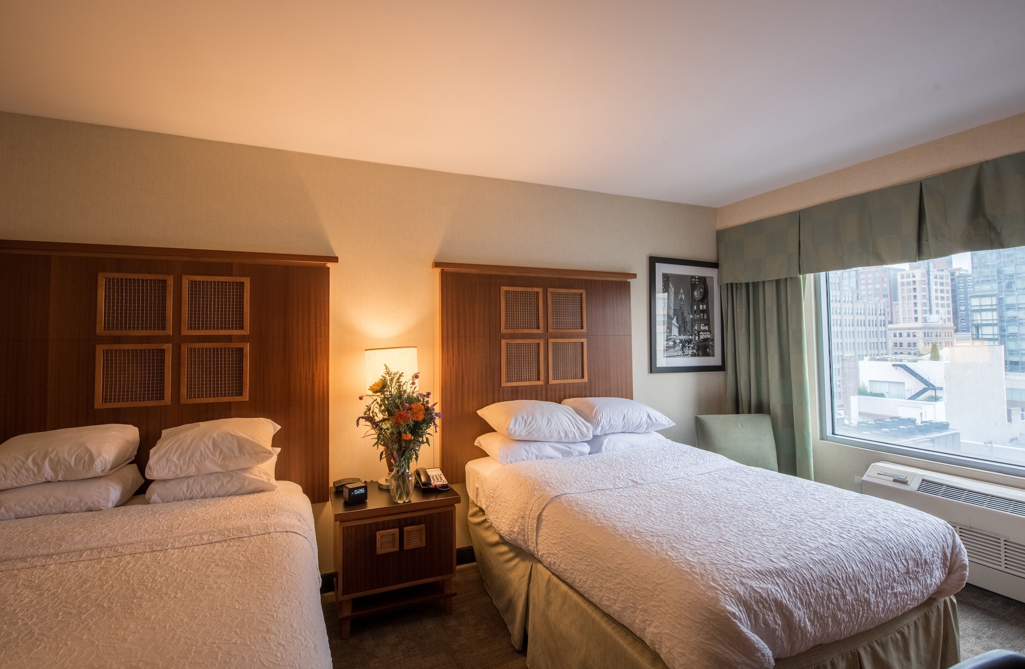 SOHO, DELUXE, 2 DOUBLE BEDS, WITH VIEW