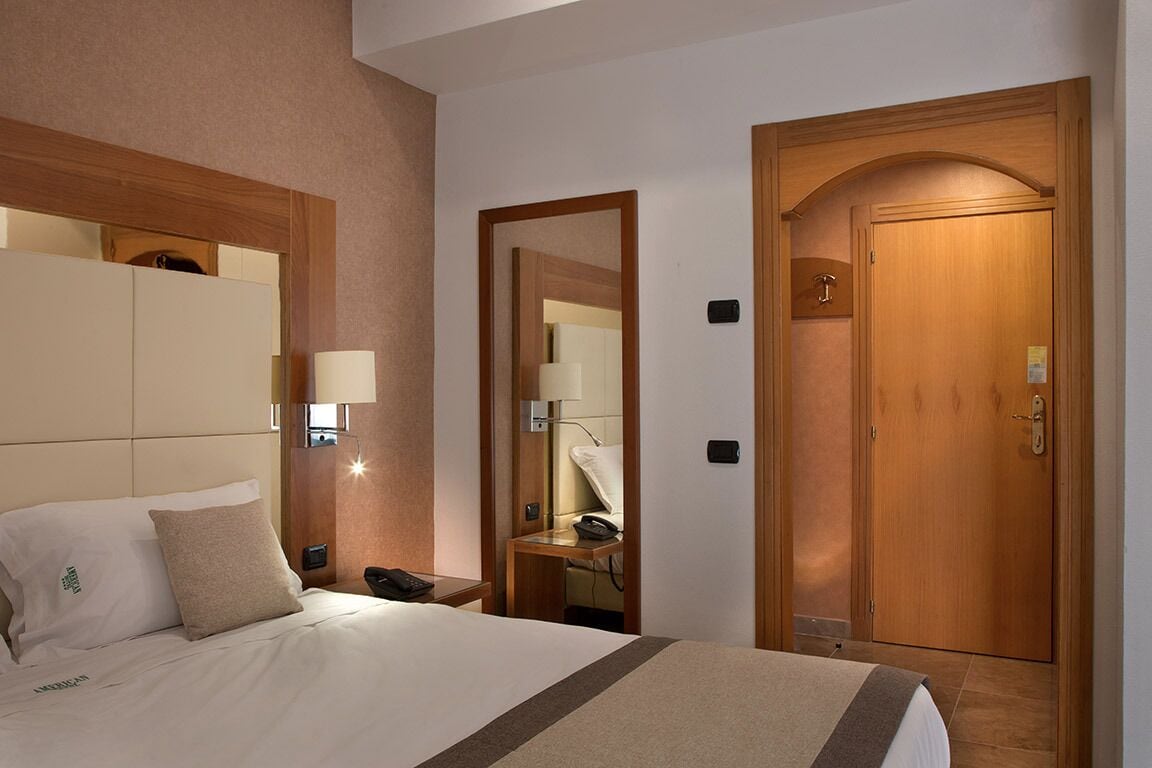 SUPERIOR, DOUBLE BED