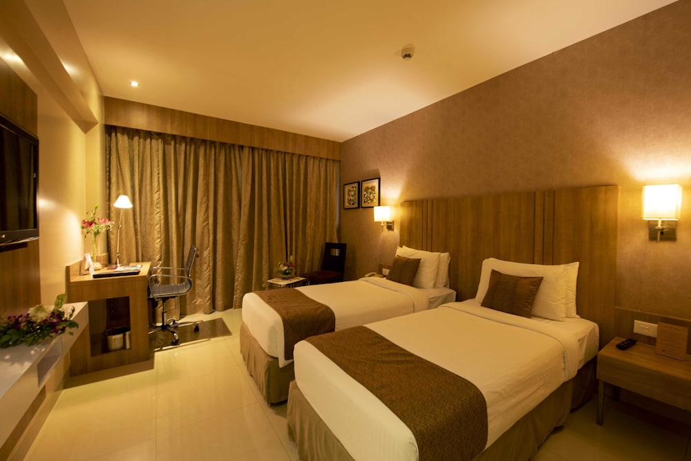EXPRESS INN NASHIK 10/31