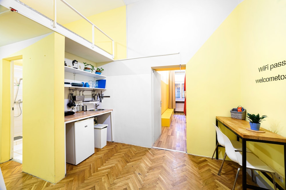 Avenue Hostel 14/50