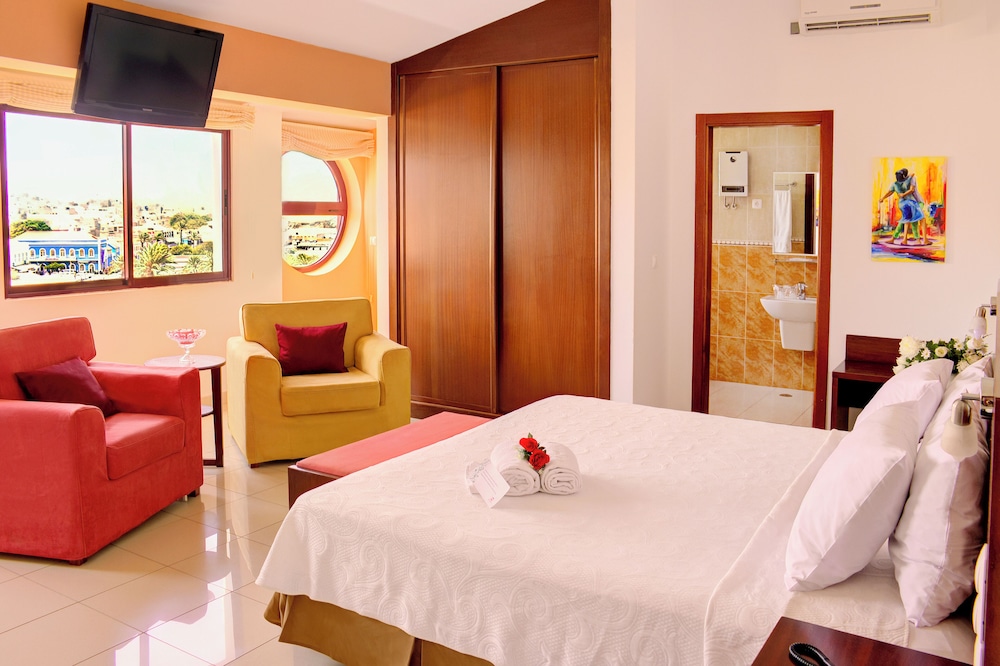 جناح بسرير مزدوج بشرفة مع أريكة، Hotel LIVVO Don Paco 9/10