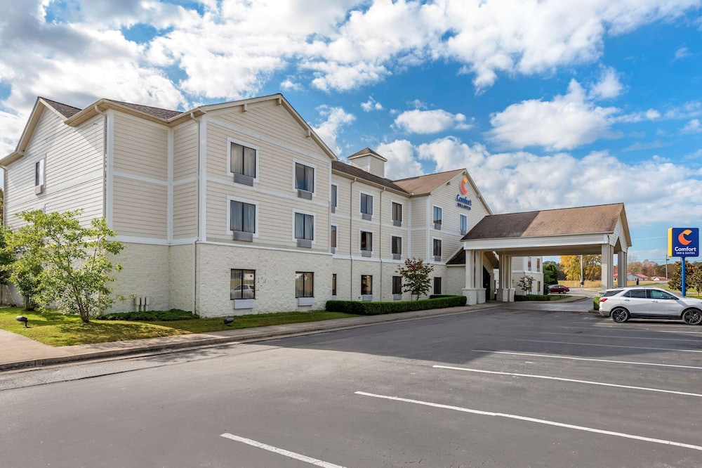 Comfort Inn & Suites Morehead 2/28